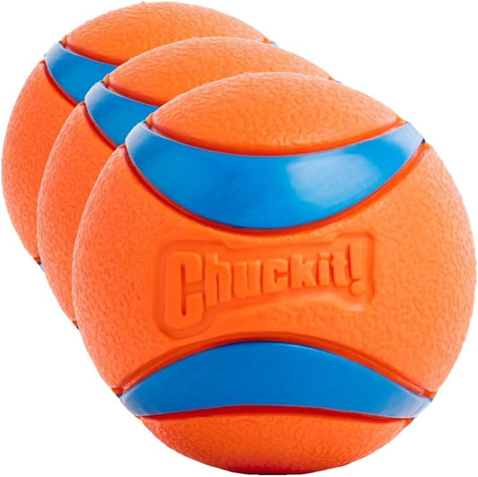 Chuckit! Ultra Ball Medium Dog Toy - Bouncy Fetch Balls for Dogs 20-60 lbs - Durable Rubber Construction - Floating Water Toys - 2.5-Inch Diameter - Pack of 3